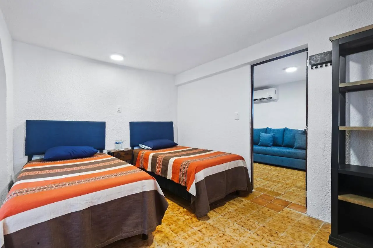 ホームステイ Casa Nance Alojamientos Chichen Itza Hospedaje Familiar Cocineta Antecomedor 2 Camas Ac Bano カンクン