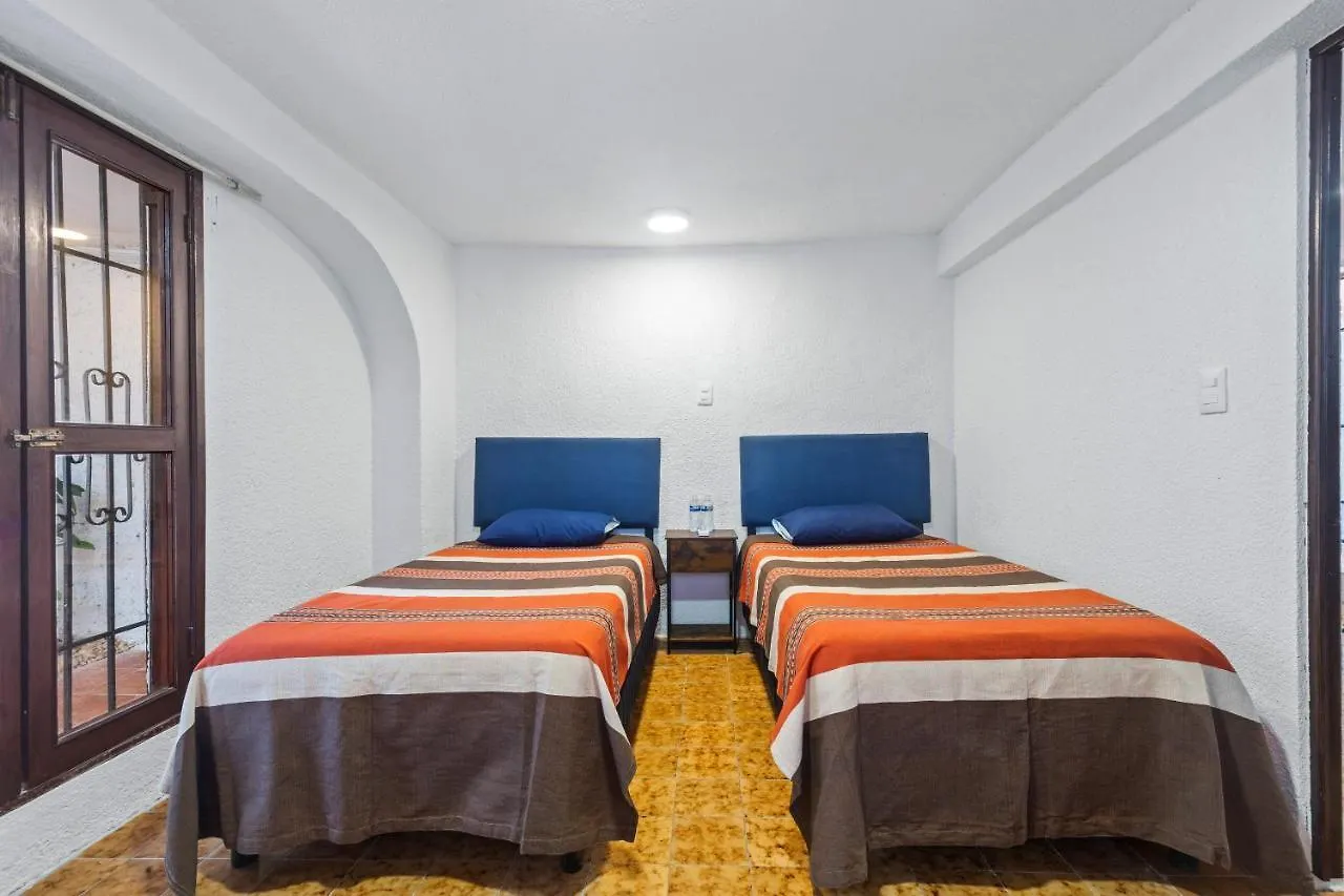Casa Nance Alojamientos Chichen Itza Hospedaje Familiar Cocineta Antecomedor 2 Camas Ac Bano カンクン メキシコ