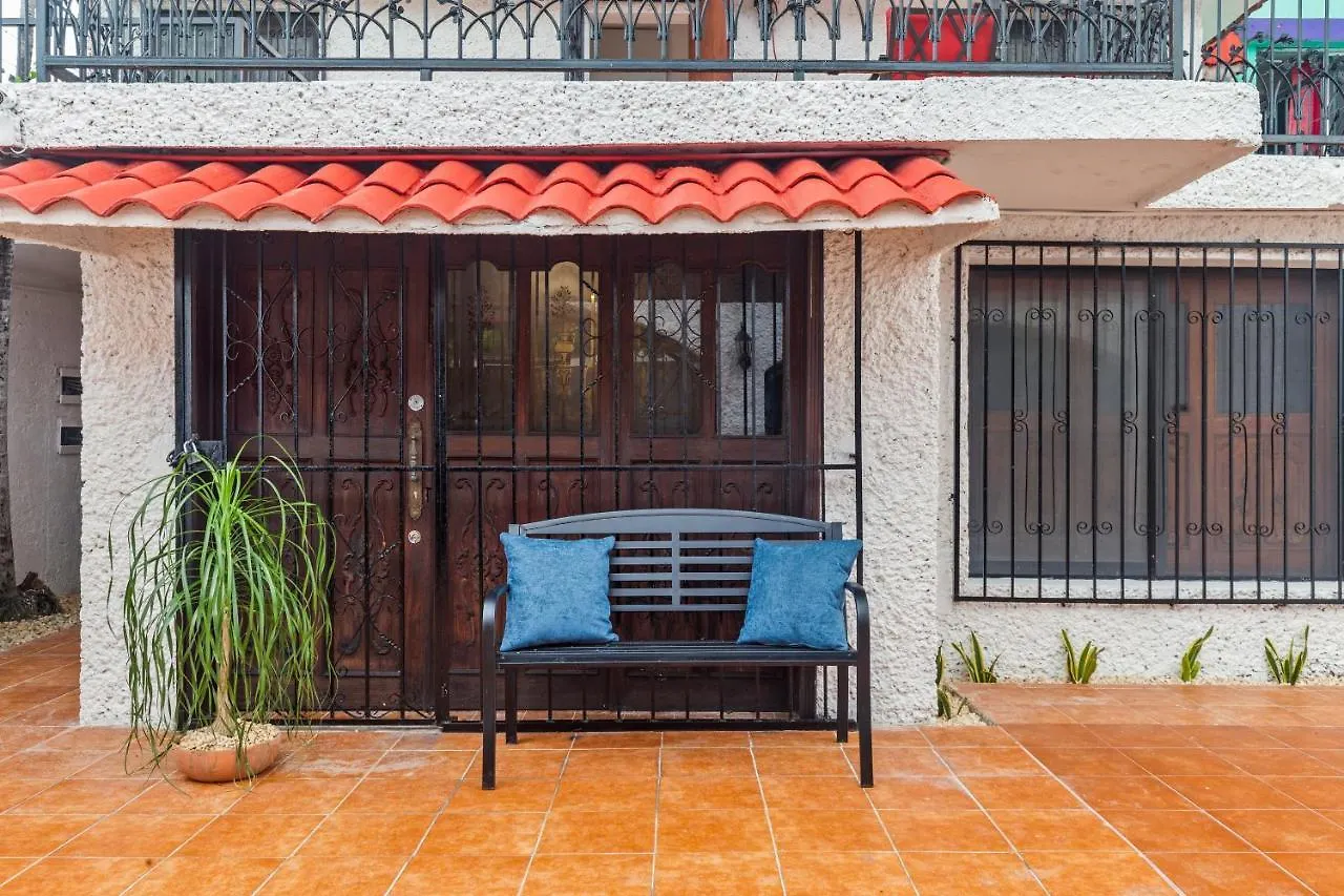 Casa Nance Alojamientos Chichen Itza Hospedaje Familiar Cocineta Antecomedor 2 Camas Ac Bano Cancun Homestay